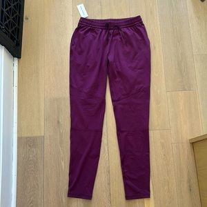 NWT outdoor voices dark purple all day/cloudknit sweatpant in size S.